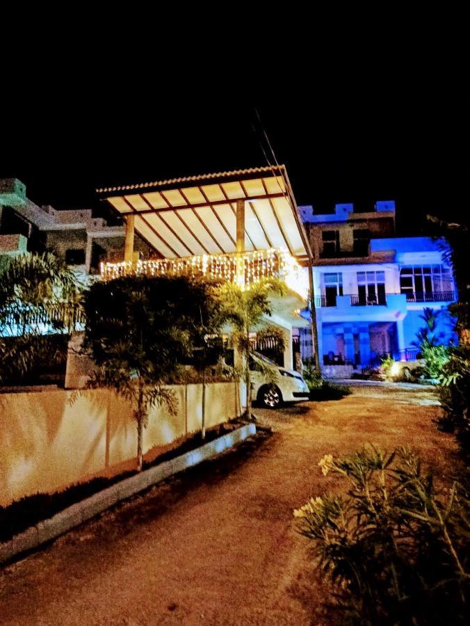 Queens Beach Hotel Tangalle Exterior photo